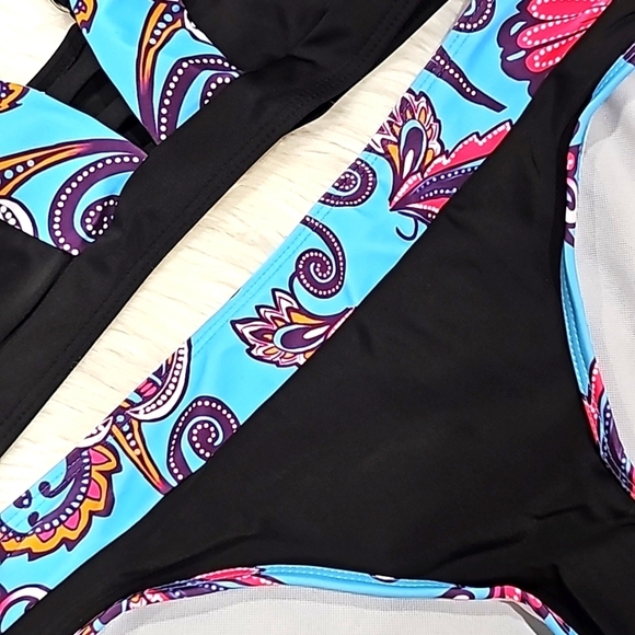 Scroll Floral Bikini Set ✦ Ladder Cutout Top + Cheeky Bottoms ✦ Adjustable Strap - Picture 11 of 16